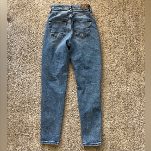 American Eagle Outfitters Light Blue Ripped High Rise Jeans - Picture 5 of 6